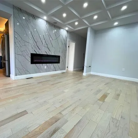 Rent this 4 bed apartment on 257-08 148th Avenue in New York, NY 11422