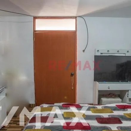 Buy this 3 bed apartment on unnamed road in Villa María del Triunfo, Lima Metropolitan Area 15809