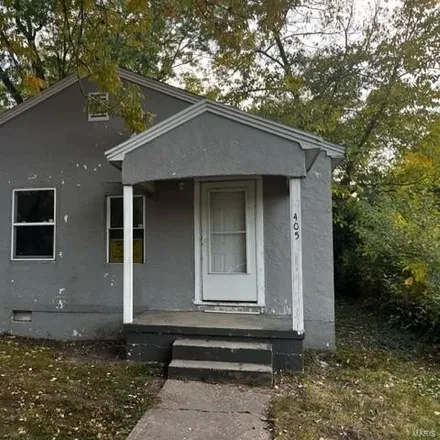 Buy this 2 bed house on 435 Branum Avenue in Sikeston, MO 63801