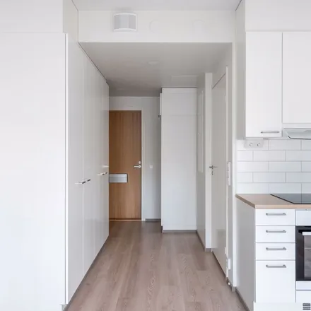 Rent this 1 bed apartment on Strömbergintie 4 in 00380 Helsinki, Finland