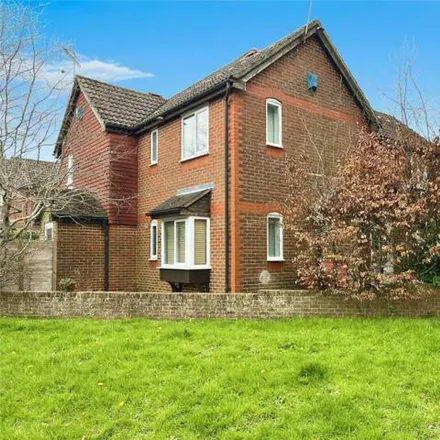 Buy this 1 bed house on Hawkenbury Mead in Royal Tunbridge Wells, TN2 5BU