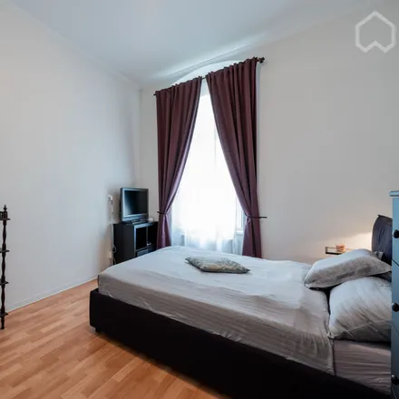 Rent this 1 bed apartment on Regensburger Straße 30 in 10777 Berlin, Germany