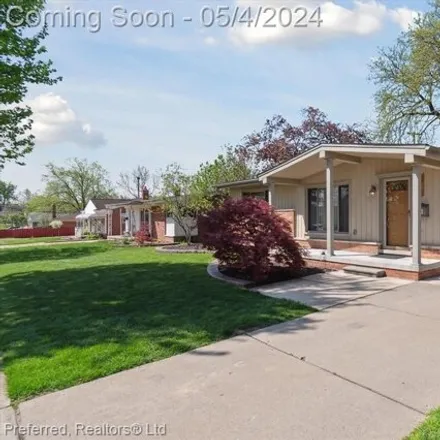 Buy this 3 bed house on 7309 Plainfield Street in Dearborn Heights, MI 48127
