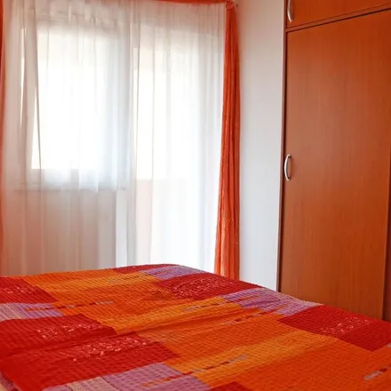 Image 3 - Vodice, Drašnice, Split-Dalmatia County, Croatia - Apartment for rent