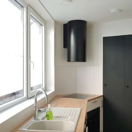 Rent this 3 bed apartment on Rue du Grand Duc - Groothertogstraat 15 in 1040 Etterbeek, Belgium