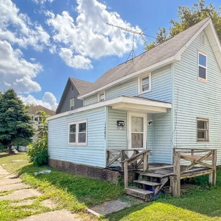Buy this 3 bed house on 1699 E Avenue in Belmont, New Castle