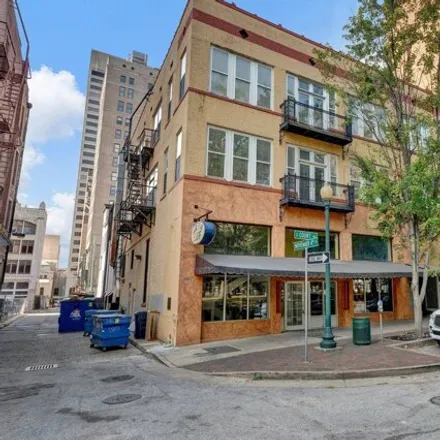 Buy this 2 bed condo on Blue Plate Cafe in November 6th Street, Lauderdale Courts