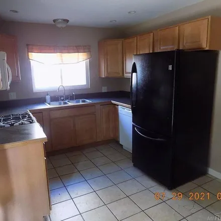 Rent this 3 bed apartment on 1153 West Elmwood Avenue in Clawson, MI 48017