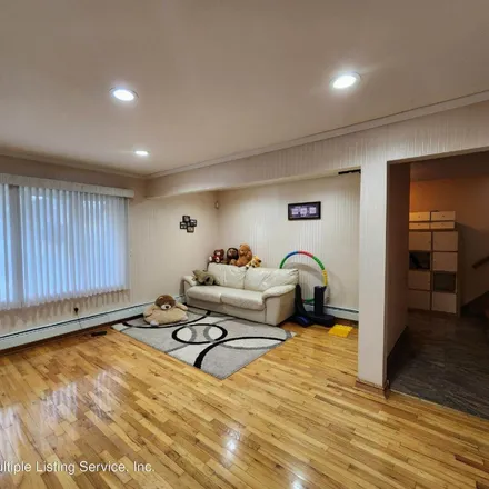 Image 6 - 52 Trent Street, New York, NY 10308, USA - House for sale