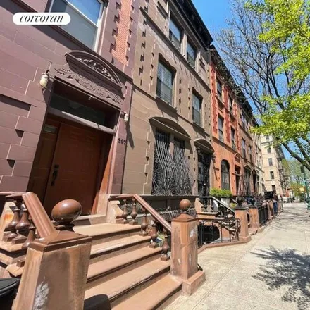 Image 1 - 403 Manhattan Avenue, New York, NY 10026, USA - Townhouse for rent