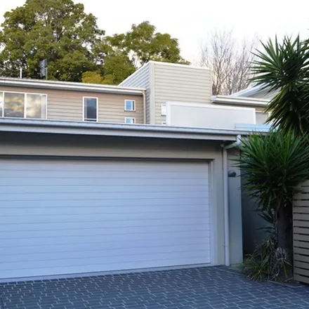 Rent this 3 bed townhouse on Cohoe Street in East Toowoomba QLD 4250, Australia