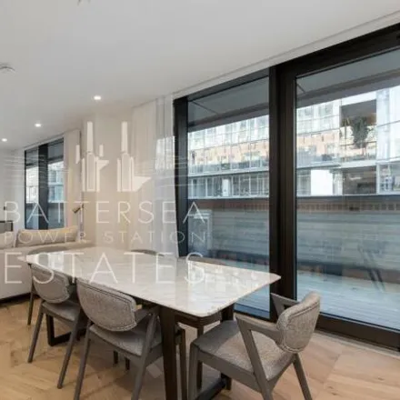 Image 5 - Pearce House, 8 Circus Road West, Nine Elms, London, SW11 8EY, United Kingdom - Room for rent