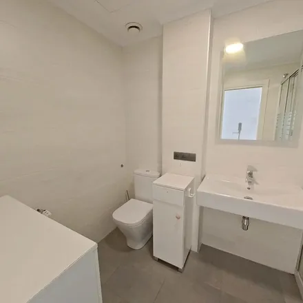Rent this 2 bed apartment on Luis de Morales (Est. Sánchez Pizjuán) in Calle Luis de Morales, 41018 Seville
