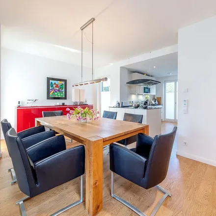 Rent this 5 bed apartment on Blankeneser Hauptstraße 162 in 22587 Hamburg, Germany