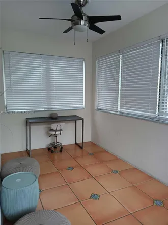 Image 3 - 140 South Dixie Highway, Hollywood, FL 33020, USA - House for rent