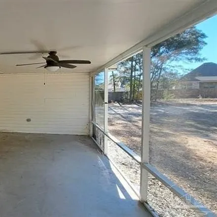 Image 4 - 6247 Starhill Drive, Milton, FL 32570, USA - House for sale