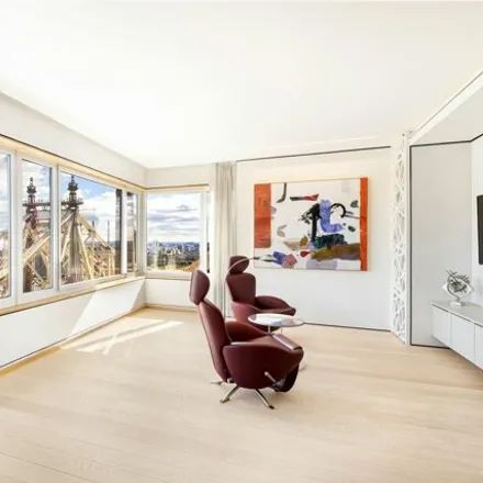 Image 3 - The Sovereign, East 58th Street, New York, NY 10022, USA - Apartment for sale