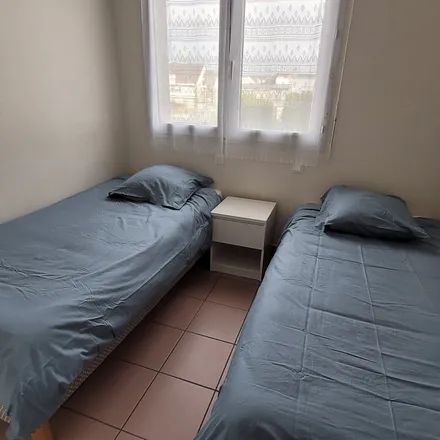 Image 6 - 56270 Plœmeur, France - Apartment for rent