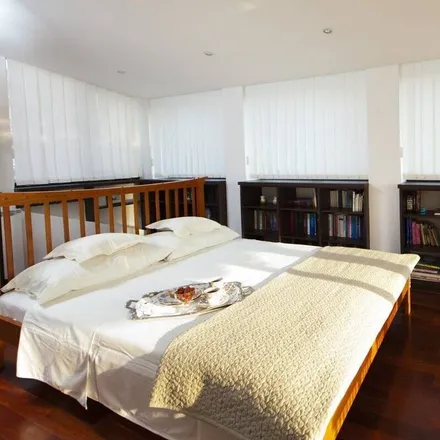 Rent this 6 bed house on 21312 Općina Podstrana