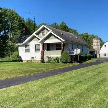 Buy this 3 bed house on Templeton Road in Warren Township, Trumbull County