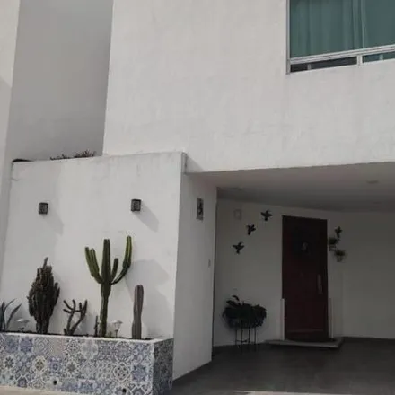 Buy this 3 bed house on Calle Fuentes de Magallón in 72730 San Juan Cuautlancingo, PUE