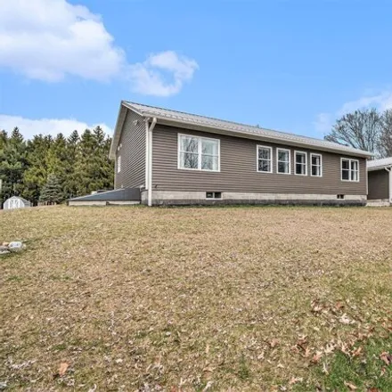 Image 4 - North Cabmoosa Trail, Ferry Township, MI, USA - House for sale
