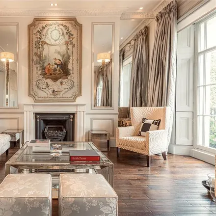 Rent this 7 bed townhouse on 12 Hanover Terrace in London, NW1 4RJ
