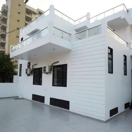 Rent this 1 bed house on Faridabad in Old Faridabad, IN