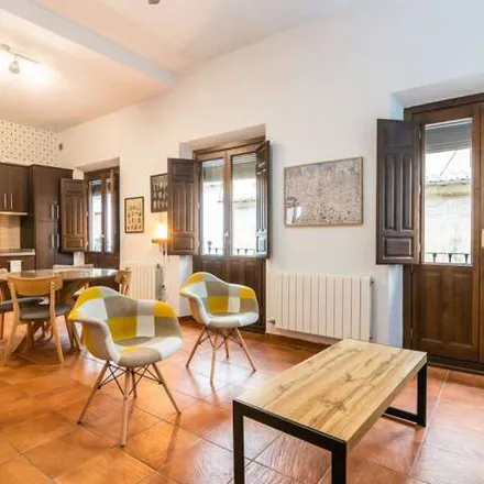 Rent this 2 bed apartment on Calle Aire Alta in 18009 Granada, Spain