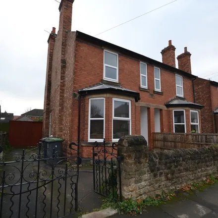 Rent this 4 bed duplex on 18;19;24;25;30;31 The Nook in Beeston, NG9 2JB
