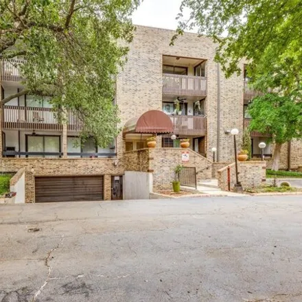 Buy this 2 bed condo on 6251 Melody Lane in Dallas, TX 75231