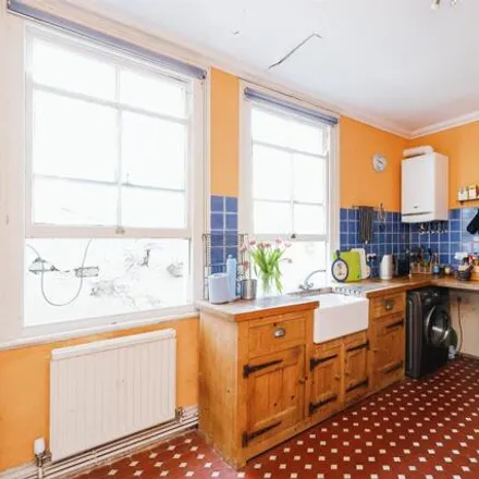 Image 6 - Roath Court Road, Cardiff, CF24 3SF, United Kingdom - House for sale