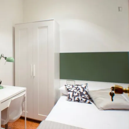 Rent this 5 bed room on Carrer del Comte d'Urgell in 140-134, 08011 Barcelona