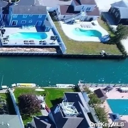 Rent this 5 bed house on 16 Shinnecock Road in Southampton, East Quogue