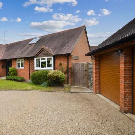 Buy this 3 bed house on Inwood's Farm in Eggars Field, Bentley