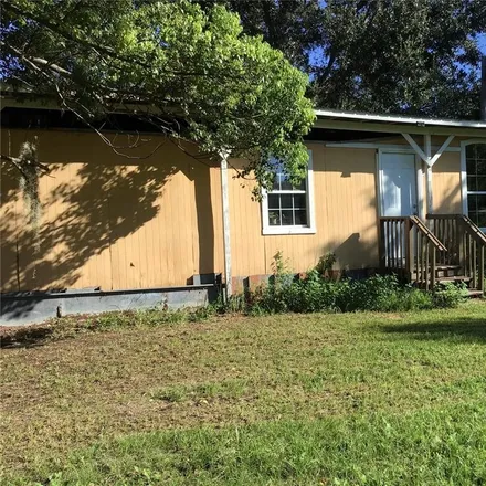 Buy this 1 bed house on 6383 Southeast 145th Street in Summerfield, Marion County