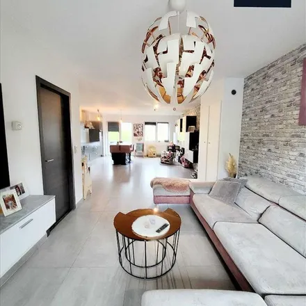Rent this 2 bed apartment on Rue de la Source in 6010 Couillet, Belgium