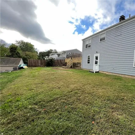 Image 6 - 2 Notre Dame Street, Coventry, RI 02816, USA - House for sale