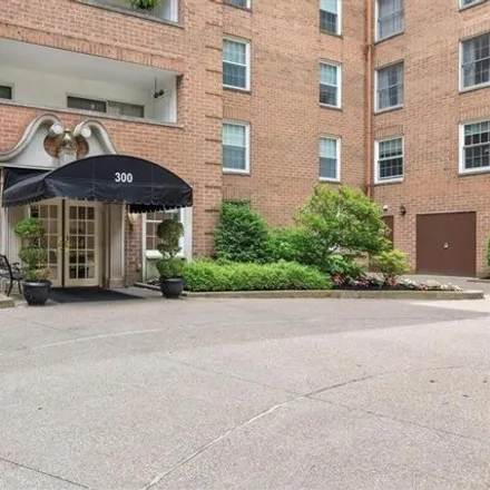 Buy this 2 bed condo on 231 South Oak Hill Road in O'Hara Township, Allegheny County