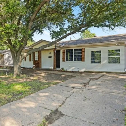 Buy this 3 bed house on 2611 North Parkway in Mesquite, TX 75149