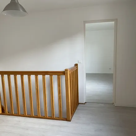 Rent this 3 bed apartment on 41 Place du Général de Gaulle in 77480 Bray-sur-Seine, France