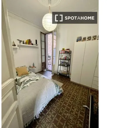 Image 1 - Carrer d'Aragó, 141, 143, 08001 Barcelona, Spain - Room for rent