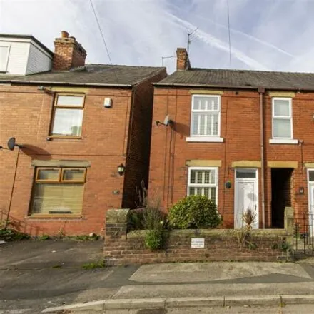 Buy this 3 bed townhouse on Heaton Street in Chesterfield, S40 3AQ