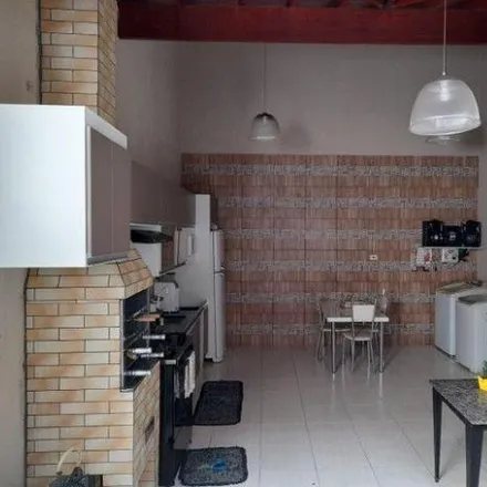 Buy this 3 bed house on Rodovia Nilo Máximo in Jardim Novo Amanhecer, Jacareí - SP