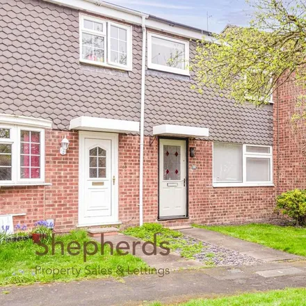 Rent this 3 bed townhouse on Woolmans Close in Wormley, EN10 6PR