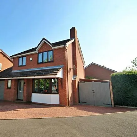 Buy this 4 bed house on Lindisfarne in Tamworth, B77 2QN