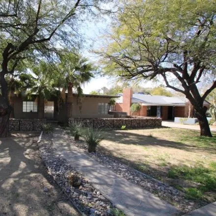 Rent this 2 bed house on 711 W Wilshire Dr in Phoenix, Arizona