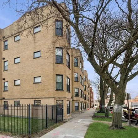 Buy this 2 bed condo on 4817-4827 North Fairfield Avenue in Chicago, IL 60625
