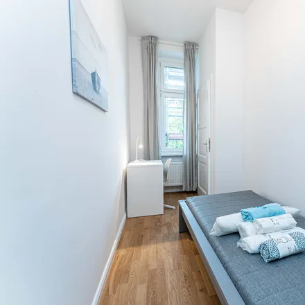 Rent this 4 bed room on Bornholmer Straße 85 in 10439 Berlin, Germany