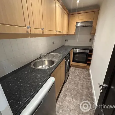 Image 2 - 16 Howburn Place, Aberdeen City, AB11 6XX, United Kingdom - Apartment for rent